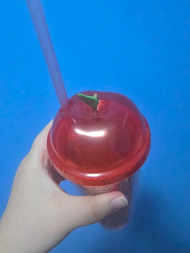 Snow White Tumbler450578396271104002