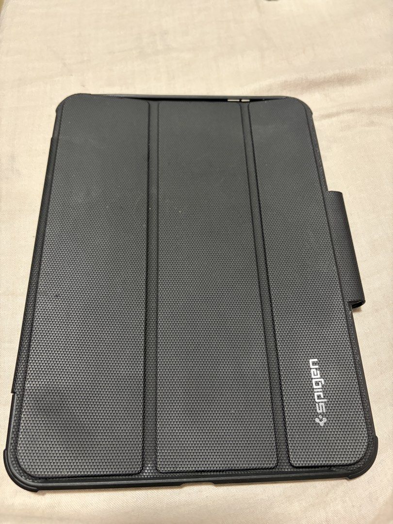 Spigen Rugged Armor Pro for iPad a16 (2025) (Category: Cases & Sleeves) located in Quezon City. Submitted by garage_sale_ko (Listing ID 1437187591, Image 1). Description: - Spigen Rugged Armor Pro case for iPad a16 (2025). - Condition: 7 (Good). - Rugged and durable design. - Textured finish for enhanced grip. - Includes a secure cover for screen protection. - Stylish and protective. RFS: I sold my ipad. No need for it anymore..