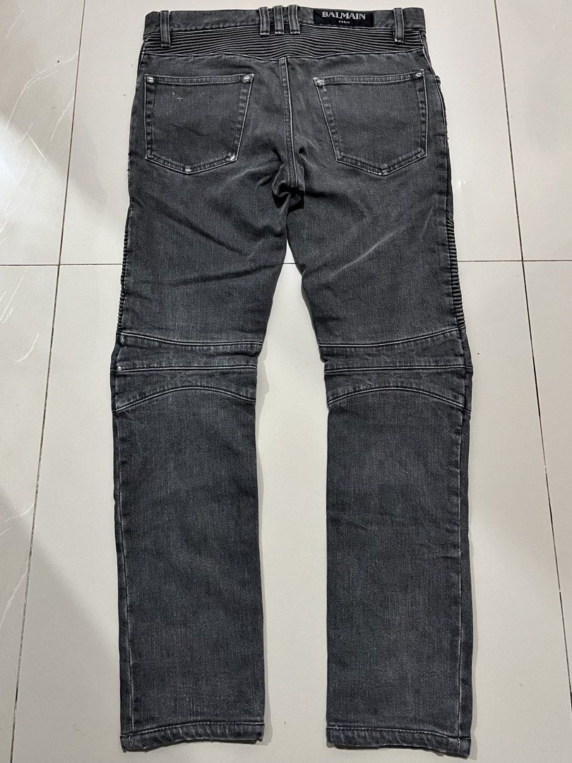 (SOLD) SS2015 BALMAIN DISTRESSED BIKER JEANS (Category: Luxury Apparel) located in Cagayan de Oro. Submitted by middlesosa (Listing ID 1437181425, Image 2). Description: SS2015 BALMAIN DISTRESSED BIKER JEANS SIZE 28 - 32 FITTINGS WAIST - 16 inches LENGTH - 37 inches INSEAM - 26 inches LEG OPENING - 6 inches THIGH - 9 inches RISE - 10 inches MADE IN JAPAN 10k pesos.