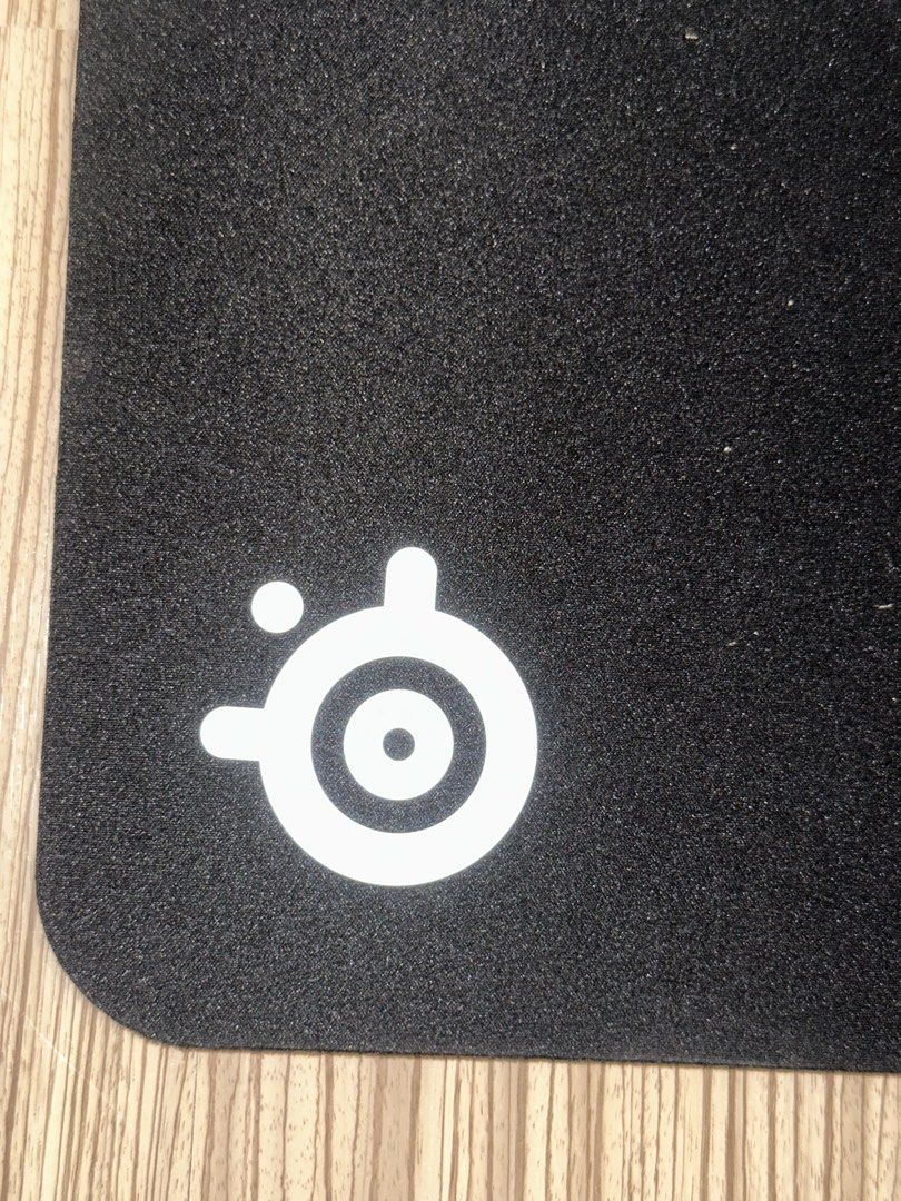 Steelseries QCK Heavy Pro Gaming Mousepad (PN63008) (Category: Mouse & Mousepads) located in Cavite. Submitted by bauluzadas (Listing ID 1437165297, Image 2). Description: ￼Steelseries QCK Heavy Pro Gaming Mousepad (PN63008) SIZE L acquired last dec and late jan lang huling gamit ko dito before itambak sa closet stains lang issue but doesn’t affect performance, still fresh pa and kakalinis lang gamit lint roller! doesn’t come with box unfortunate
