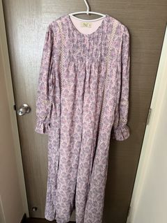 (Category: ) located in . Submitted by lovedapparels (Listing ID 1437111181, Image 1). Description: .