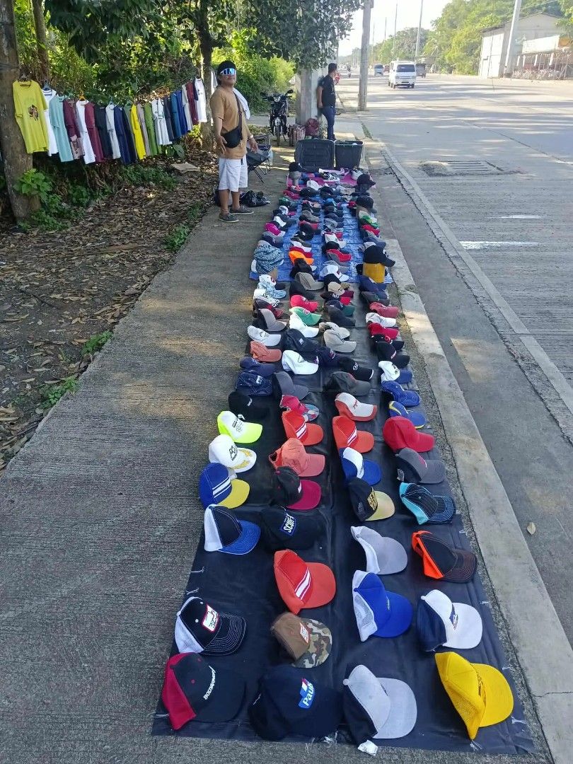 Thrifted Caps (Category: Caps & Hats) located in Davao. Submitted by jhegaloutdoorshop (Listing ID 1437190323, Image 1). Description: available.