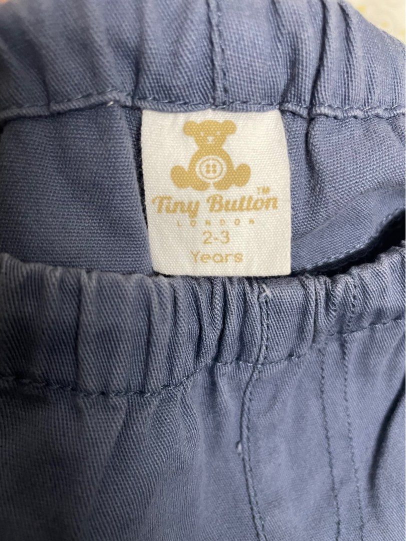 Tiny button Shortpant (Category: Babies & Kids Fashion) located in Klang. Submitted by syafaaa (Listing ID 1437183704, Image 2). Description: 2-3y.