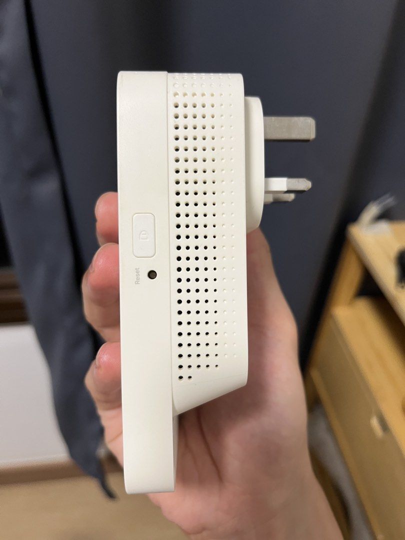 TP-Link  WiFi Range Extender RE300450490508048476162