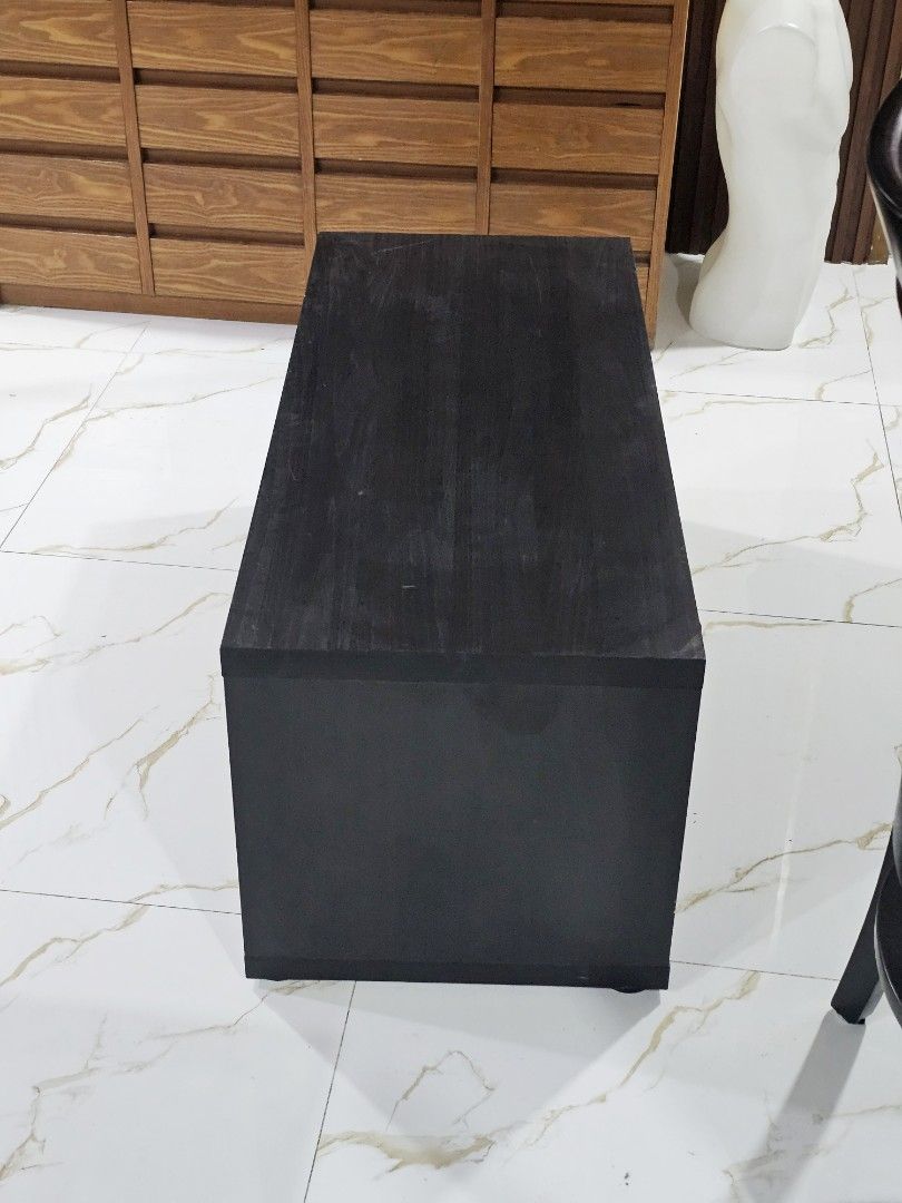 TV rack (Category: Shelves, Cabinets & Racks) located in Makati City. Submitted by richpaul_ (Listing ID 1437164726, Image 2). Description: Not using this anymore at mas gusto ko na lang talaga nakalagay ang tv namin sa sahig ewan ko ba. Maganda to in actual very durable indeed. Nilalagyan ko rin ng sapatos kung paminsan yung shelves nya sa ilalim. Baka lang bet mo po so gow! dimension: Length-35.5 inch Width: 15.5 inches Height: 16 inches.