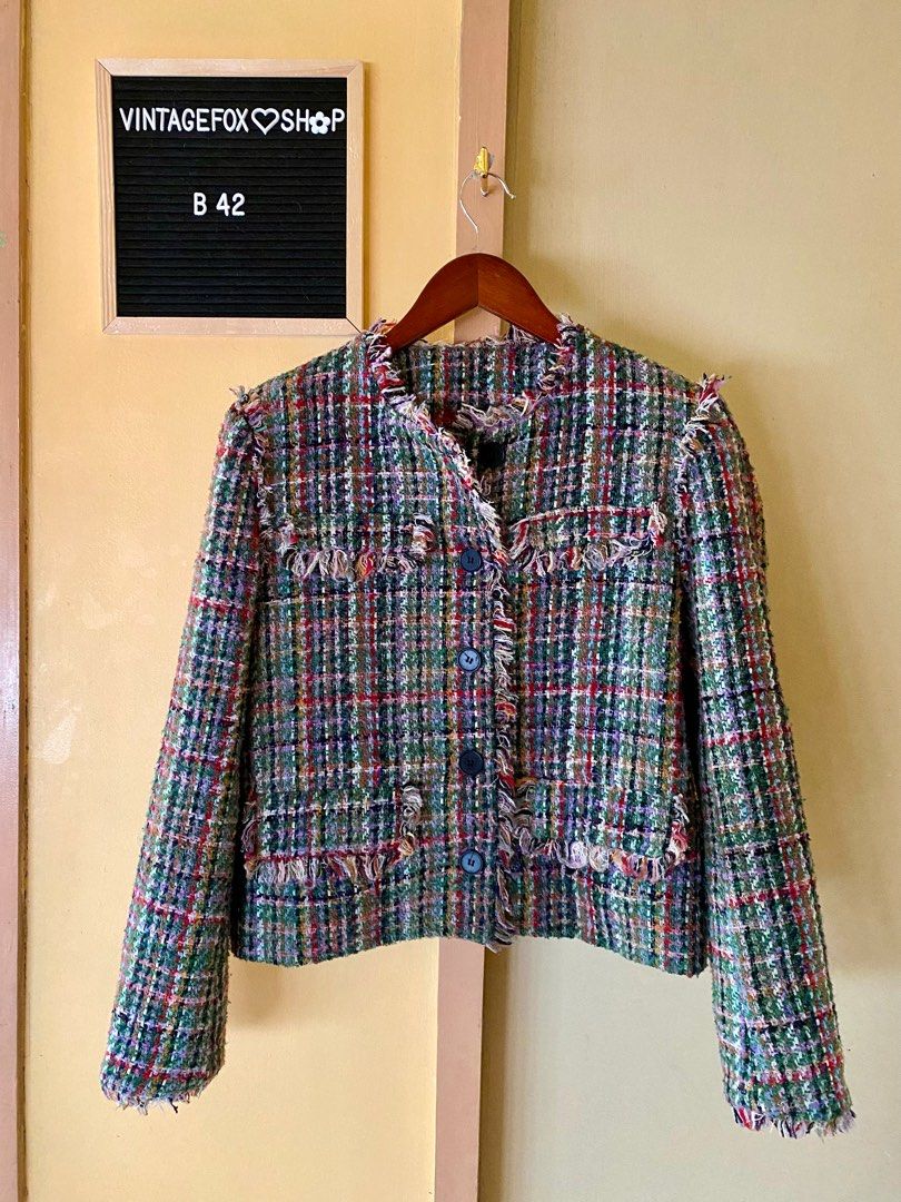 tweed blazer jacket unique green colorful (Category: Coats, Jackets and Outerwear) located in Baguio. Submitted by vintagefox (Listing ID 1437063110, Image 2). Description: semi large to large unique nice tweed colors.