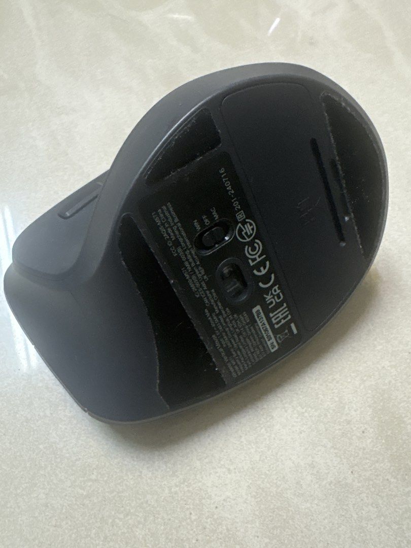UGREEN Ergonomic Wireless Mouse450620129553295362