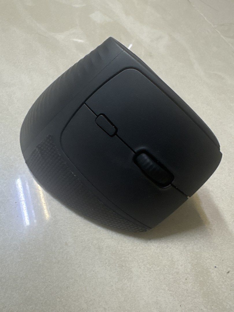 UGREEN Ergonomic Wireless Mouse450620129553295360
