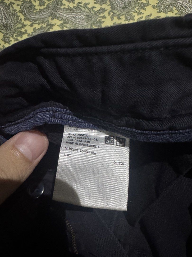 Uniqlo - Chino Shorts (Category: Shorts) located in Mandaluyong City. Submitted by allen2go (Listing ID 1437175816, Image 2). Description: Uniqlo - Chino Shorts.