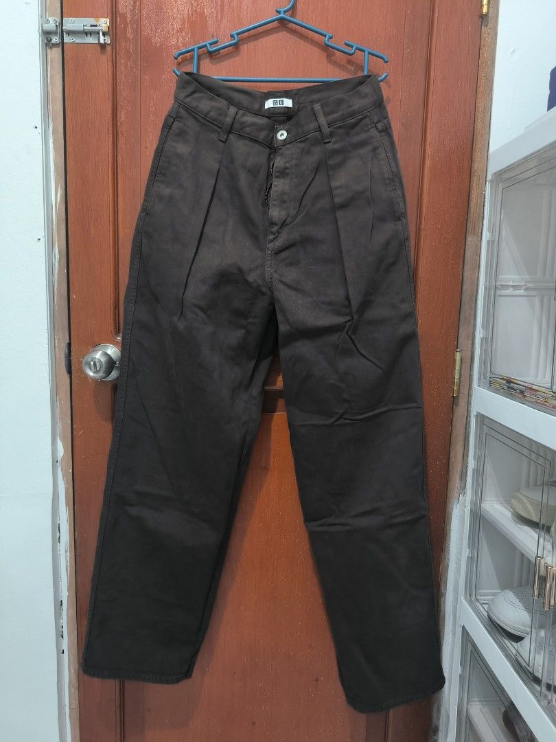 Uniqlo Denim Pleated Pants (Category: Other Bottoms) located in San Pablo. Submitted by moresale (Listing ID 1437052964, Image 2). Description: - Uniqlo dark brown pleated pants - Size 24 on tag, 14.5 inches via tape measure, Length - 40 inches - used only once, almost brand new. Personally owned and bought from UNIQLO PH, not ukay. - RFS - Decluttering. .