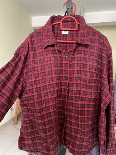 (Category: ) located in . Submitted by clearingourcloset (Listing ID 1437099410, Image 1). Description: .