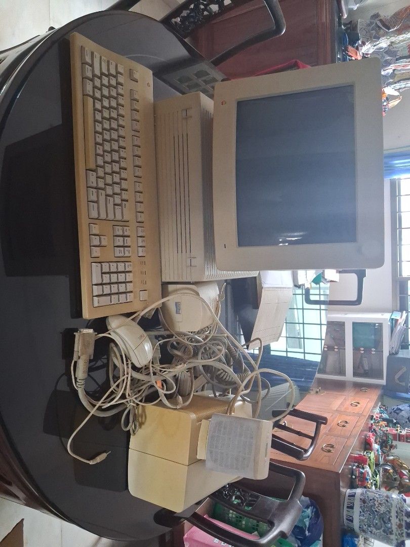 Vintage Apple Macintosh Quadra 700 Computer450239340804188160