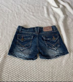 (Category: ) located in . Submitted by _january_ (Listing ID 1437055512, Image 1). Description: .
