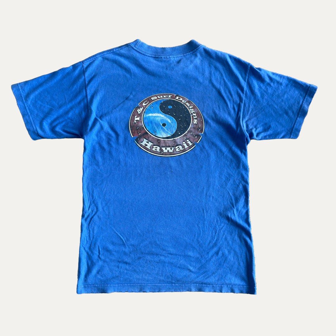 Vintage T&C Hawaii Surf Tee (Category: Tshirts & Polo Shirts ) located in Baguio. Submitted by deadshirtph (Listing ID 1437119242, Image 1). Description: Good Condition Width 20” Length 29” Color rate: 8.5/10 Issue/s: half cut tag 📌 Already washed 📌 Manage your expectations (some issues may not be seen or indicated) 💰 MOP: Gcash 🇵🇭 MOD: J&T (can do nationwide shipping) 📌 Buyer will shoulder shipping fee 📍 if from Baguio: drop off FEEL FREE