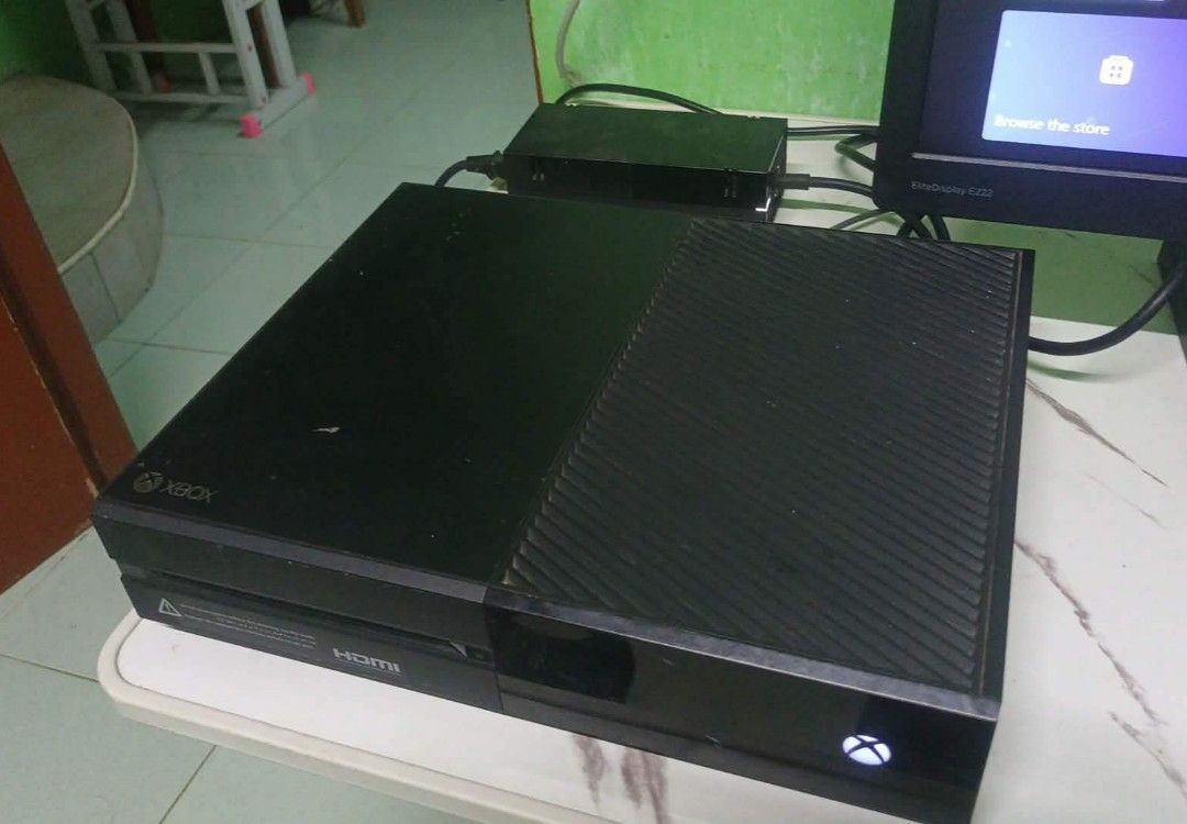 Xbox One (Category: Xbox) located in Bulacan. Submitted by cococo1717171 (Listing ID 1437097835, Image 2). Description: For sale TAKE ALL 6K NALANG Xbox one fat 500gb Hp e222 1080p monitor NO ISSUE MAKINIS NA MAKINIS 8bitdo ultimate xbox controller bnew pa last bought this apr 16 Games: Red dead redemption 2 Red dead redemption play disc Assassin's creed 3 complete Assassin's creed origins Call of duty black ops cold war Dead space trilogy Evil w