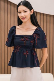 (Category: ) located in . Submitted by clearourcloset (Listing ID 1437046171, Image 1). Description: .