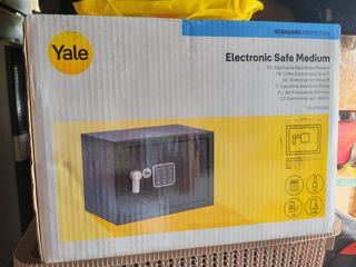 (Category: ) located in . Submitted by bnewshop2019 (Listing ID 1437099806, Image 1). Description: .