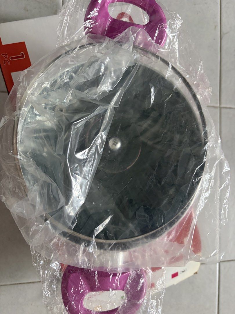 Yue Hwa Non-Stick Casserole 18cm450192840905216001