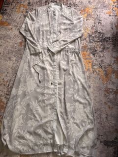 (Category: ) located in . Submitted by preloved.shop123 (Listing ID 1437118562, Image 1). Description: .