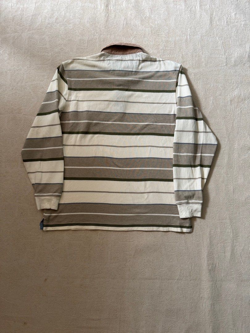 1990s Crocodile Longsleeved Shirt (Category: Tshirts & Polo Shirts ) located in Angeles City. Submitted by luigisells (Listing ID 1437292931, Image 2). Description: Size M L26.5” W20.5” Excellent Condition Issue/s: none MOP: Gcash or Bank Transfer Courier: J&t Express.