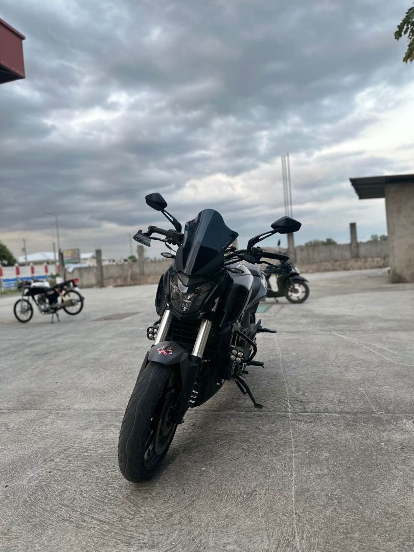 2022 Kawasaki dominar 400 ug1 (Category: Motorbikes for Sale) located in Caloocan City. Submitted by braveearth_2163df (Listing ID 1437217801, Image 2). Description: FIRST OWNER❗️130k OWNER SELLER Newly PMS ❗️ New shoes/New Tires Beast tires ❗️ 2 KEYS🔑🔑 RFID NORTH AND SOUTH ✅✅ Complete papers ORIG OR/CR ❗️ 18k Odo Akra exhaust Slight nego basta fair offer Go na agad madali kausap ❤️ Kasama na Top box and other accessories COMPLETE STOCK Accesso