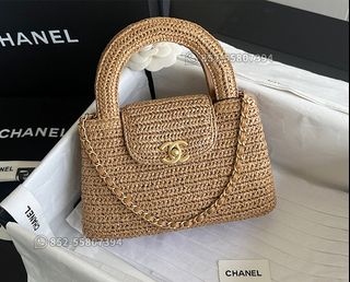 （分類：）位於 。 由 loewe-celine 提交（商品編號 1437316788，圖片 1）。簡介： 。
