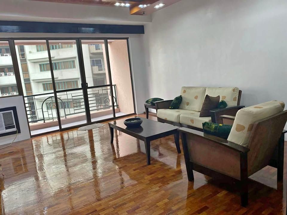 2BR Unit For Rent - Le Triomphe (Category: Apartments & Condos) located in Makati City. Submitted by vsg.realestate (Listing ID 1437324091, Image 1). Description: 🔆 2BR Unit For Rent - Le Triomphe 📌Property Details 10th Floor 2BR 2TB 145 sqm 1 Parking Slot 📌Features With Balcony Maid's Room with T&B 🏷 Asking Price: ₱ 70,000 👩‍💼 Veronica Ginez #VSGrealestate #VSGproperties #LuxuryHome #LeTriomphe #LuxuryRealEstate #RealEstateBrokeragePH #Con