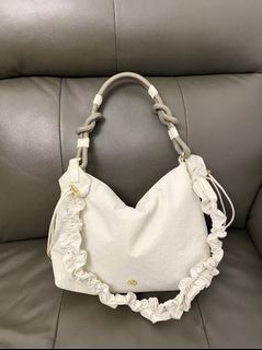（分類：）位於 。 由 bloom151 提交（商品編號 1437289093，圖片 1）。簡介： 。