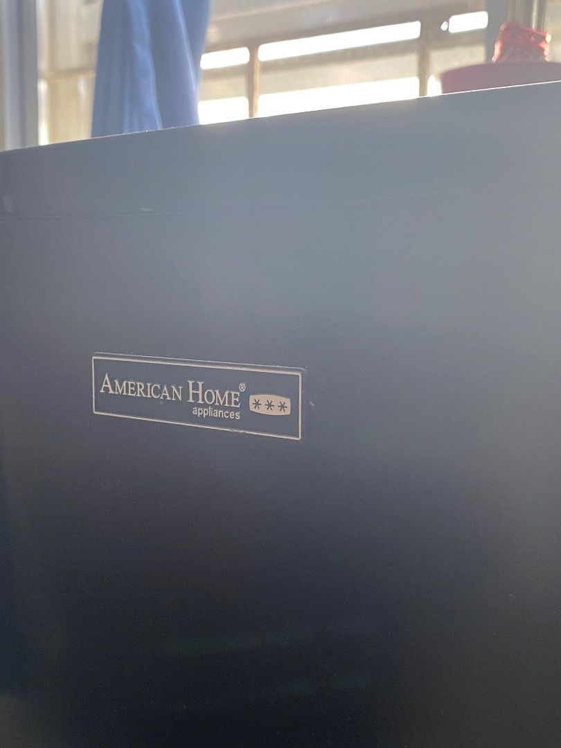 American Home ABR50 Mini Bar Refrigerator (Category: Refrigerators and Freezers) located in Quezon City. Submitted by jmgordona (Listing ID 1437263130, Image 2). Description: Originally bought at Anson's Philippines Color: Black Condition: Functions properly. Great working condition Perfect for solo living/apartment/condo/dorm Note: no cover for freezer component, but it can still freeze your items well. .