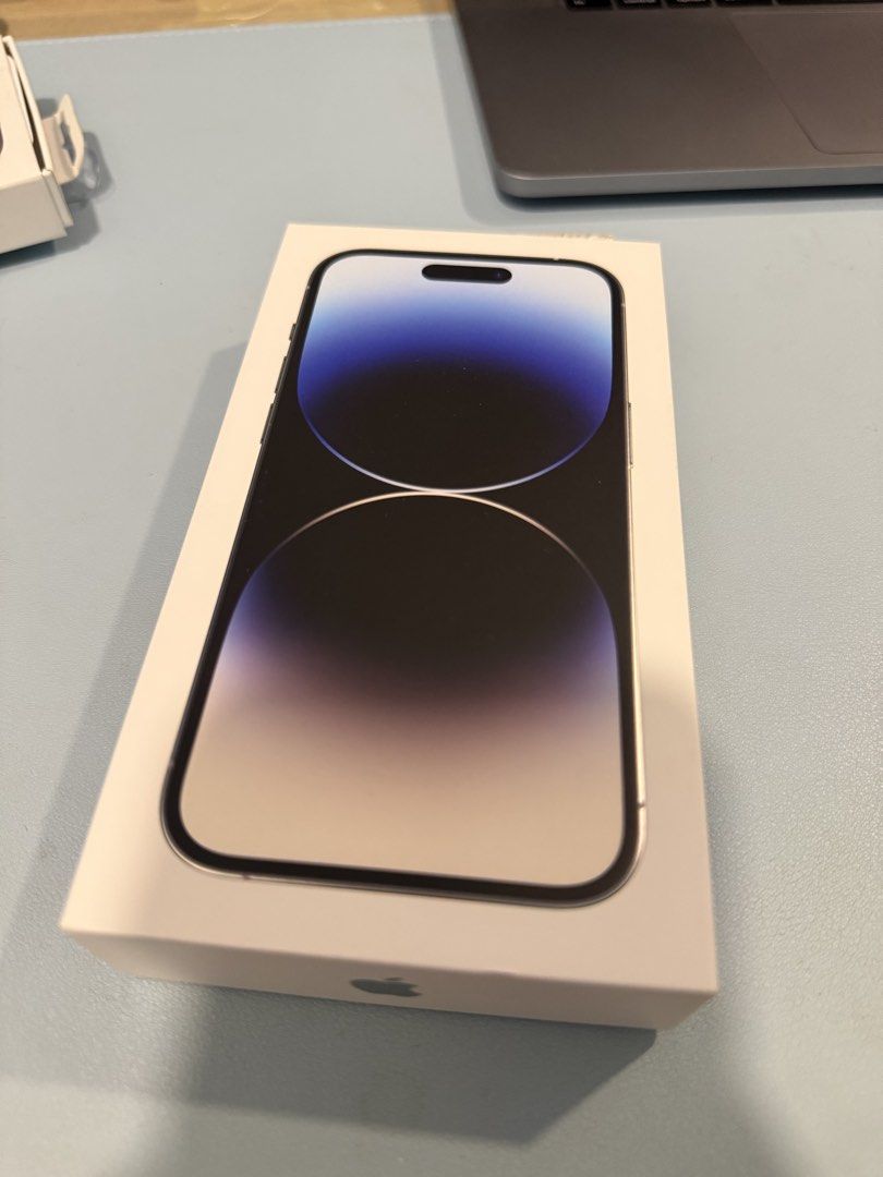 Apple Boxes (Category: Cases & Covers) located in Kuala Lumpur. Submitted by gamenow (Listing ID 1437245366, Image 3). Description: Empty boxes for collection purposes Magic pen 2 iPad Air iPhone cover iPad sleeves Take all for RM 100.