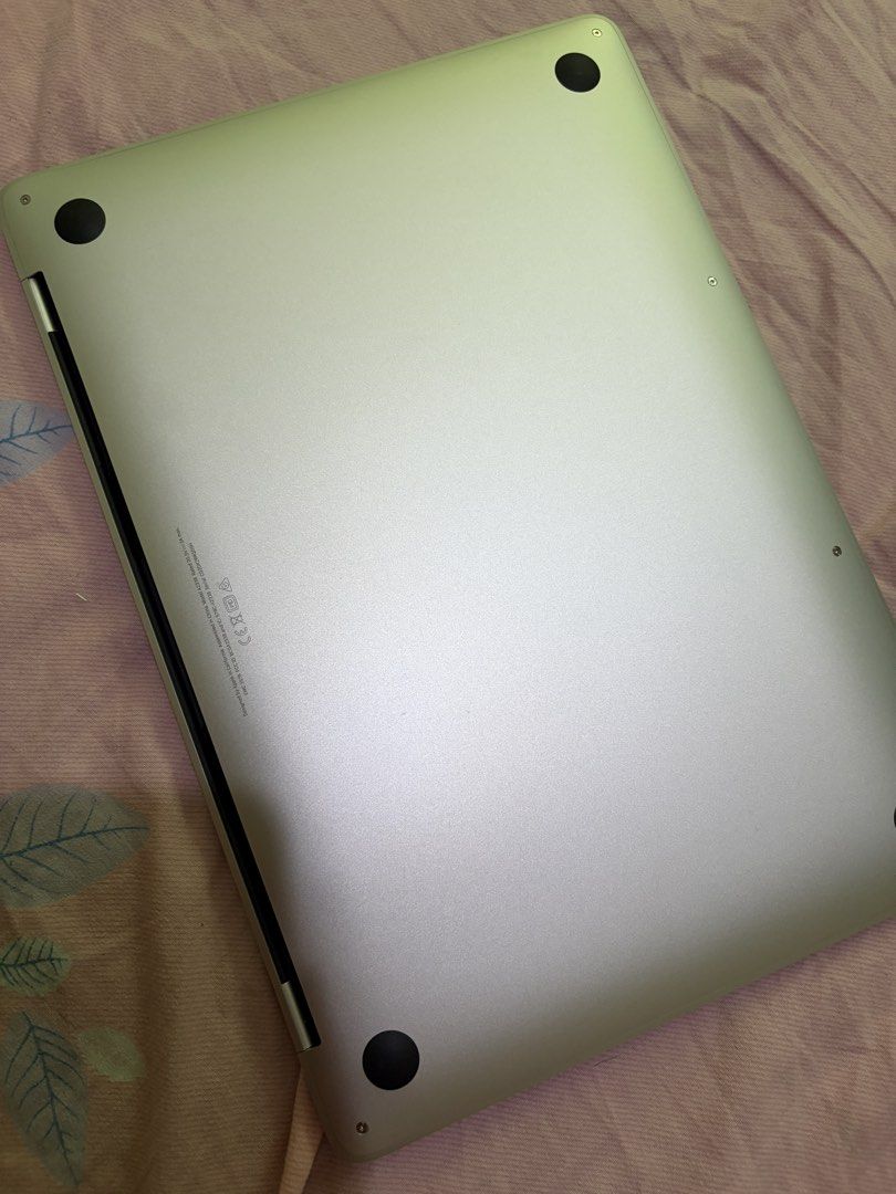 Apple MacBook Pro M1 2020 512GB SSD 8GB (Category: Laptops & Notebooks) located in San Juan City. Submitted by nicolefrncsc (Listing ID 1437243629, Image 2). Description: Apple MacBook Pro M1 2020 Color: Silver Purchased early 2021 Rarely used. Mostly just for docs and web surfing 100% smooth with no scratches Keyboard rarely used since I use an external keyboard Specs - M1 chip (2020) - 512 GB SSD - 8GB RAM - With touch bar - 89% Battery Max Cap