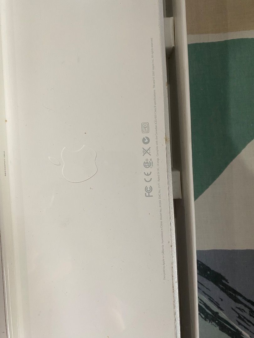 Apple Wired (USB port) Keyboard (Category: Computer Keyboard) located in Quezon City. Submitted by jmgordona (Listing ID 1437272855, Image 2). Description: Brand: Apple Color: Silver base with white keys Not wireless. Has USB cord with it Certain keys do not work so it needs repair Needs cleaning for the keys Overall, still works fine .