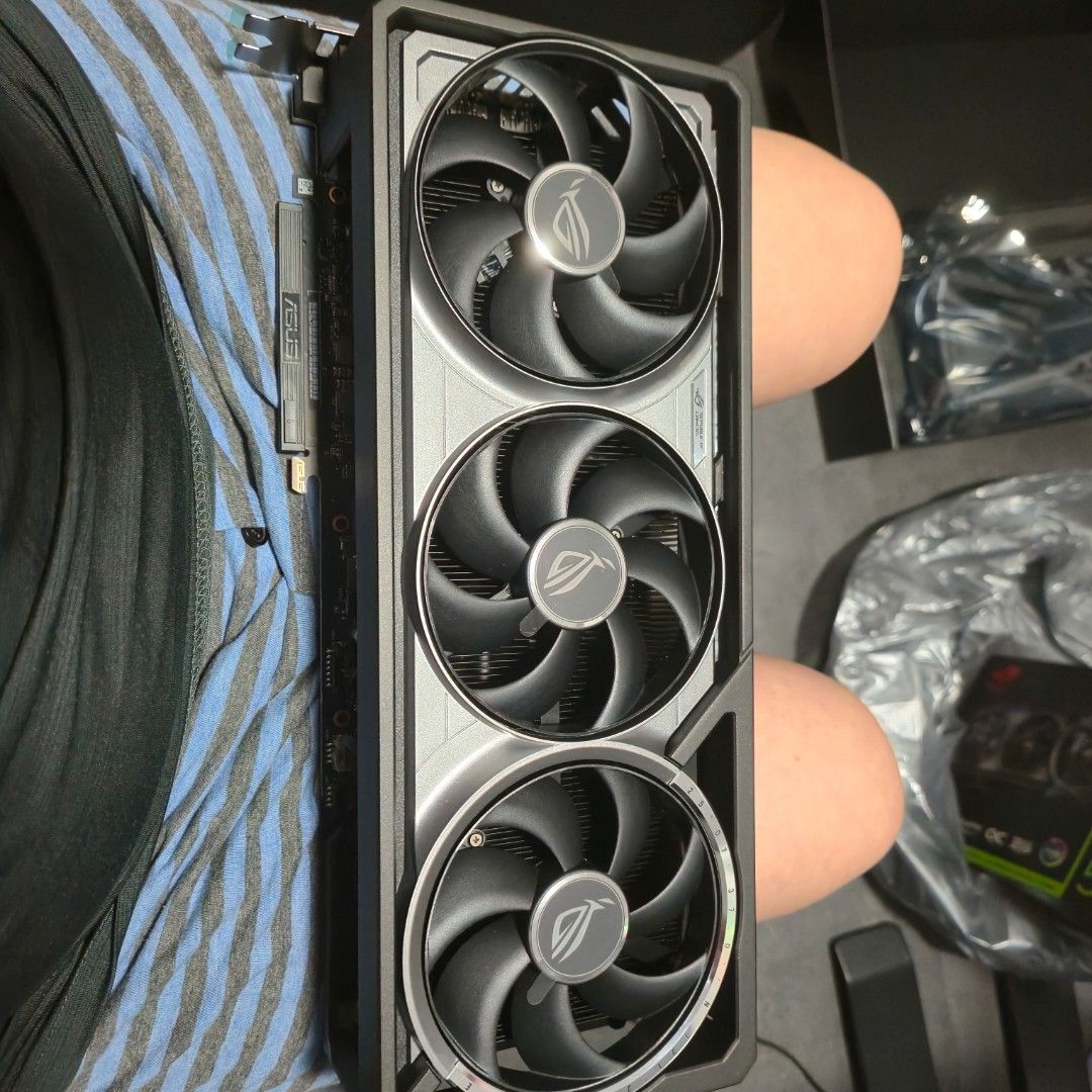 ASUS ROG Strix Graphics Card450947613564620800