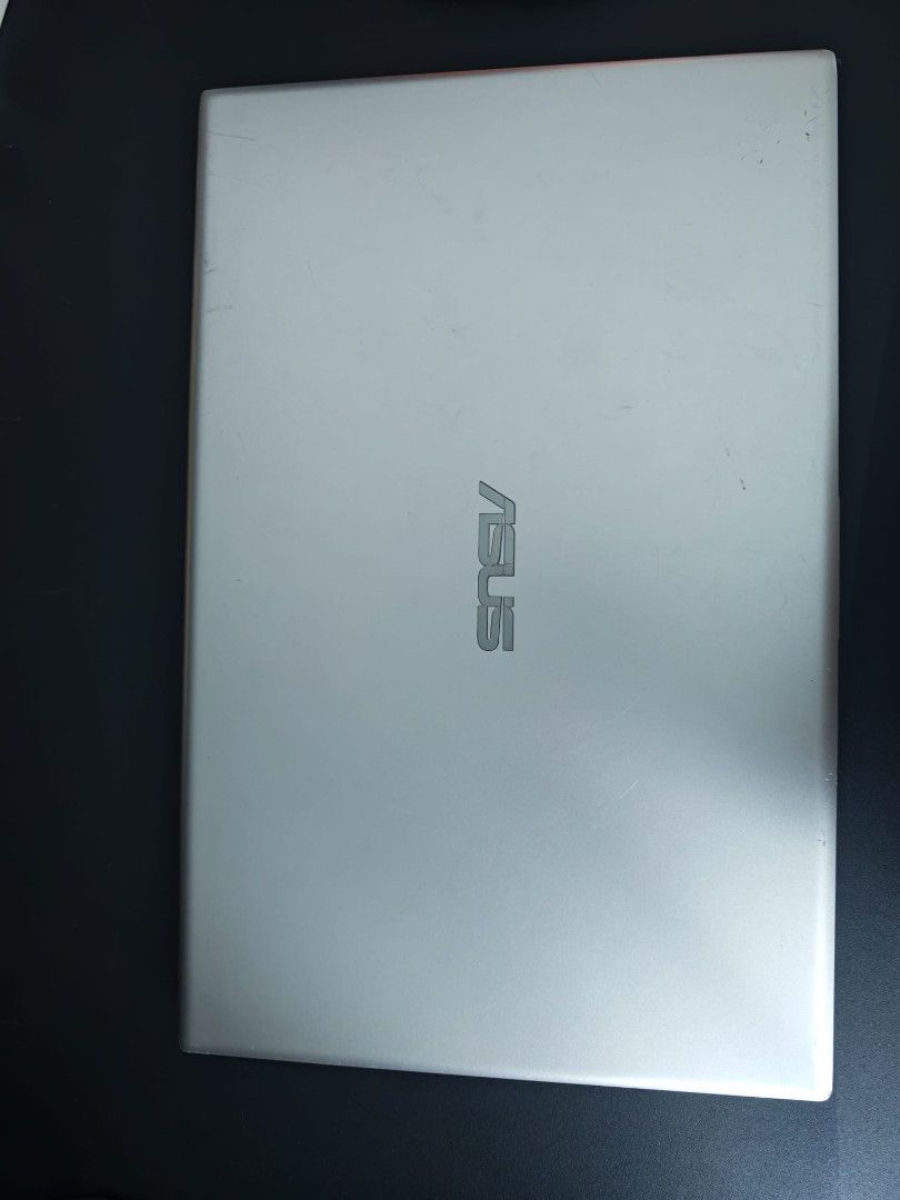 ASUS VivoBook 15 Laptop452989226928711682