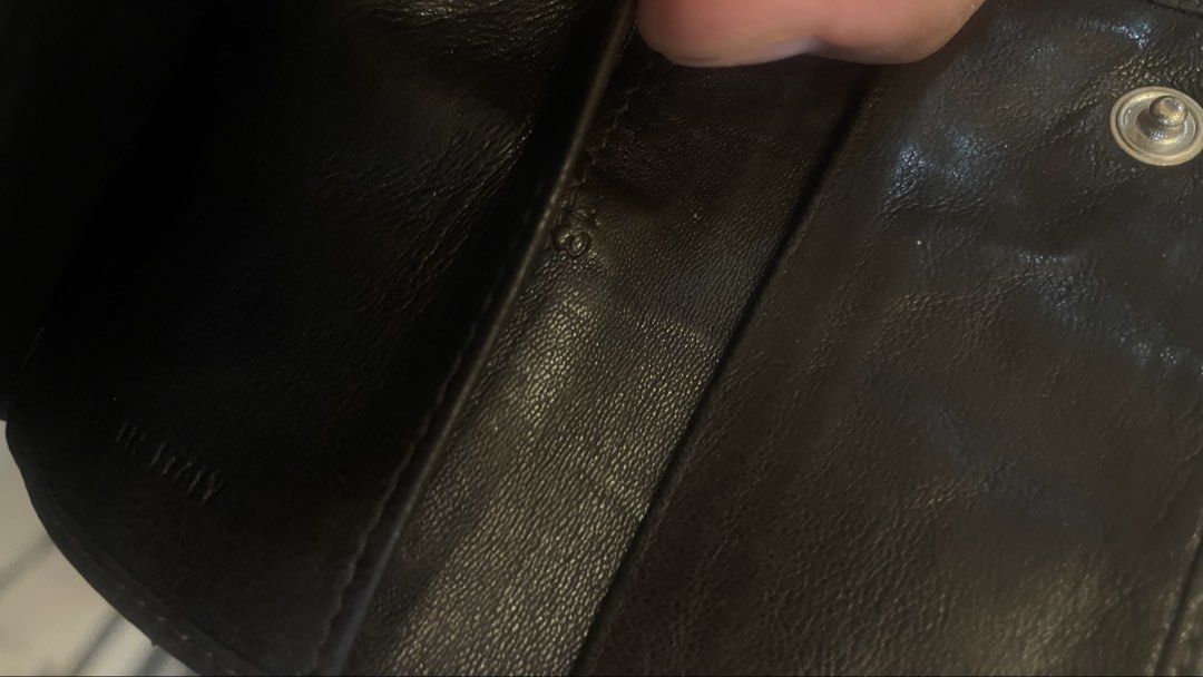 Authentic prada soft leather key holder (Category: Luxury Bags & Wallets) located in Cavite. Submitted by ohmie23 (Listing ID 1437385557, Image 3). Description: Authentic prada soft leather key holder.