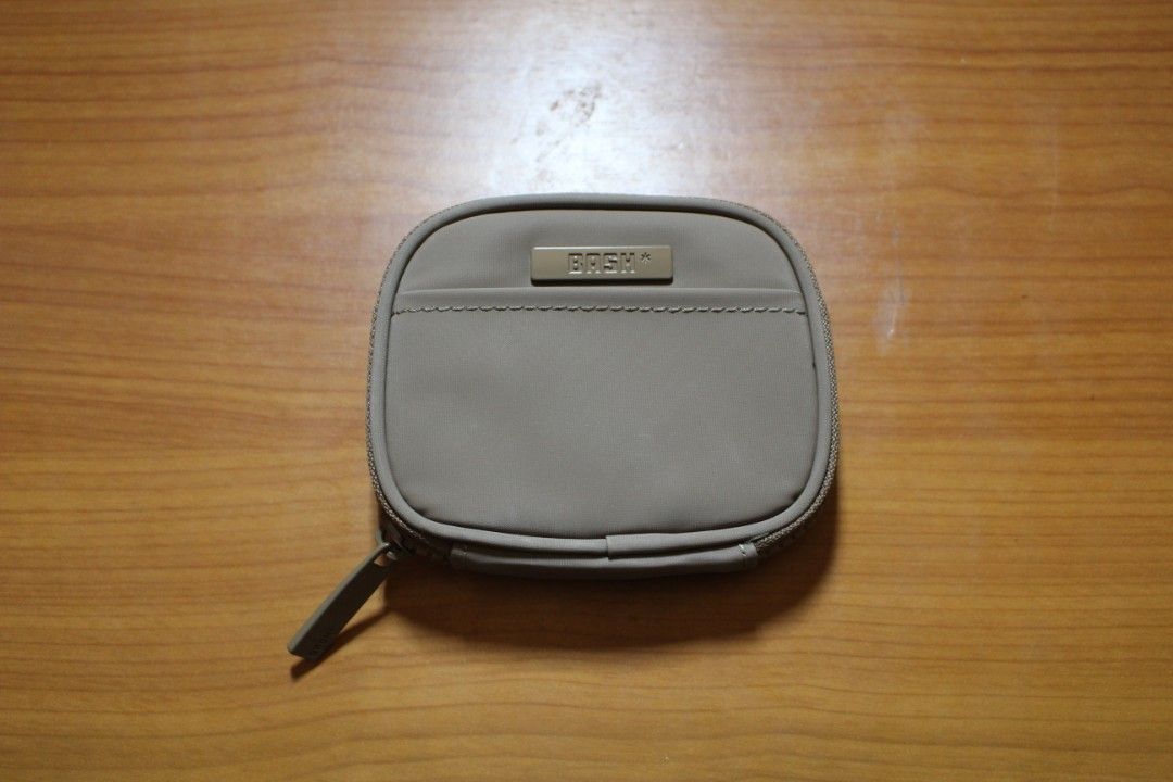 Bash Wallet (Category: Luxury Bags & Wallets) located in Tarlac. Submitted by trishatrish3 (Listing ID 1437271625, Image 1). Description: .