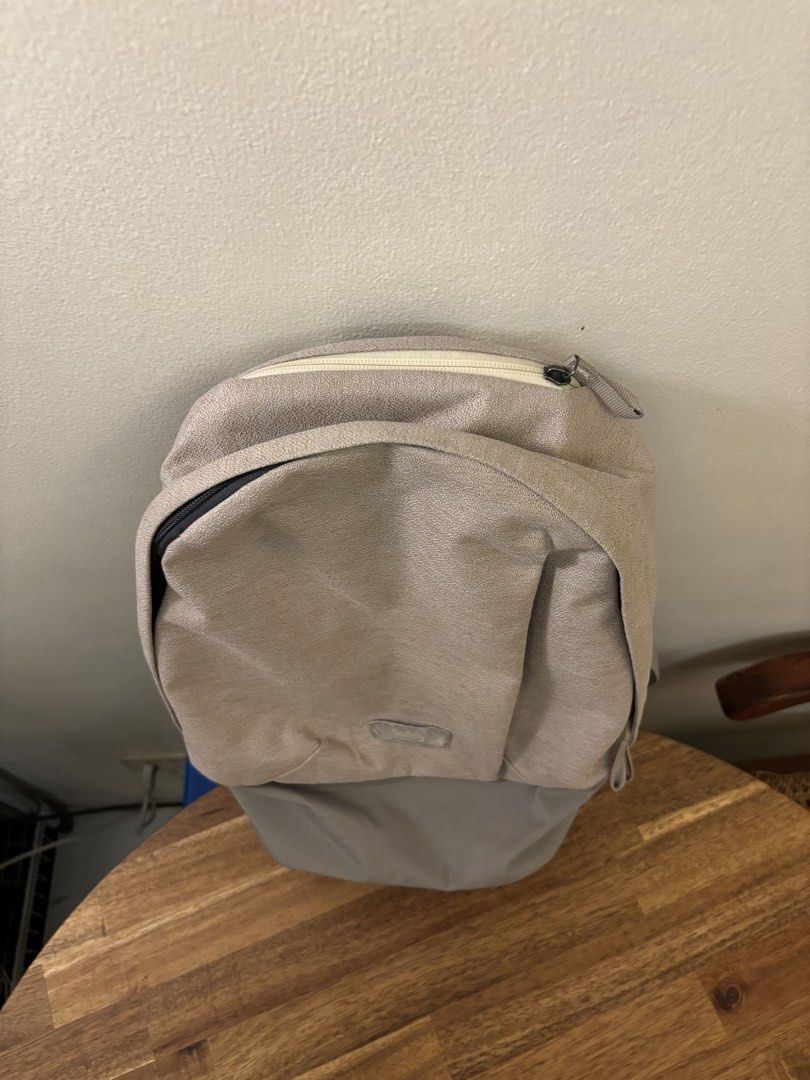 Bellroy Classic Compact Backpack in Saltbush (Category: Backpacks) located in Makati City. Submitted by disrepair (Listing ID 1437307958, Image 3). Description: Designated sleeve fits a 13” laptop Scaled-down size, for smaller frames or shorter days Quick-access front zip pocket, with built-in key clip Internal mesh zip pocket for valuables Padded iPad / A5 document sleeve Water-resistant, soft-lined sunglasses pocket on top Contoured, rolled-edg