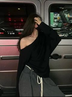 (Category: ) located in . Submitted by instockssssss (Listing ID 1437383978, Image 1). Description: .