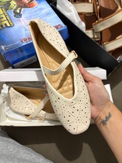 (Category: ) located in . Submitted by well.loved (Listing ID 1437376413, Image 1). Description: .