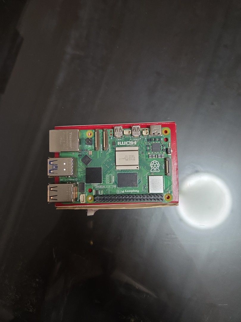 Broken Raspberry Pi 5 8GB451303347019458560