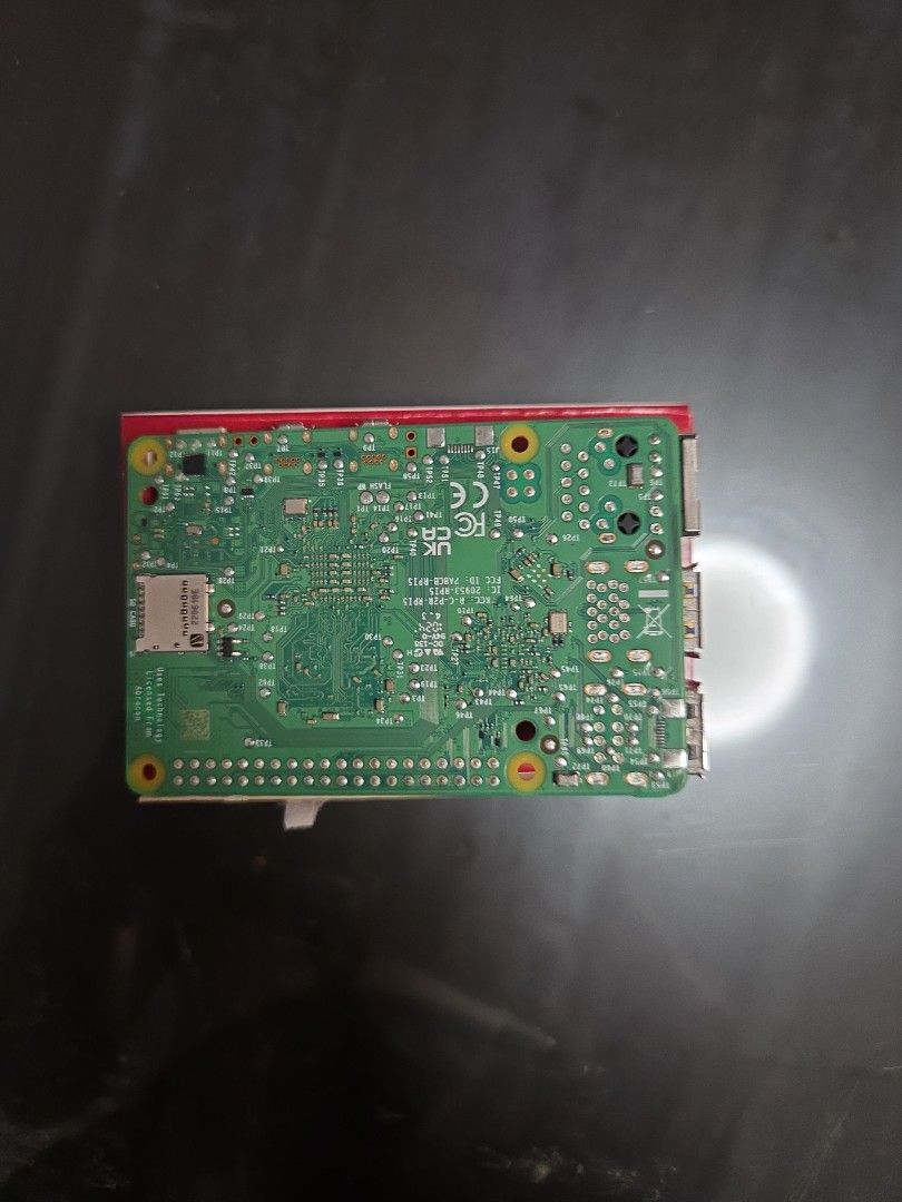 Broken Raspberry Pi 5 8GB451303347019458561