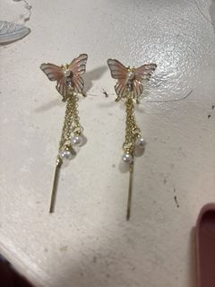 (Category: ) located in . Submitted by cleaning.closet (Listing ID 1437288543, Image 1). Description: .