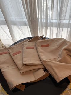 （分類：）位於 。 由 boilingoyster 提交（商品編號 1437265416，圖片 1）。簡介： 。