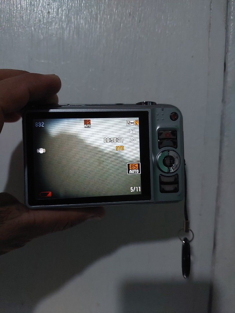 Casio Exilim Digital Camera (Category: Cameras) located in Quezon City. Submitted by jpnvintageonline (Listing ID 1437300556, Image 3). Description: - Casio Exilim Digital Camera - 10x Optical Zoom - 12.1 Megapixel Resolution - Built-in Flash - LCD Screen with issue dark sa side at parang may tumutunog - Includes Wrist Strap - Silver Color.