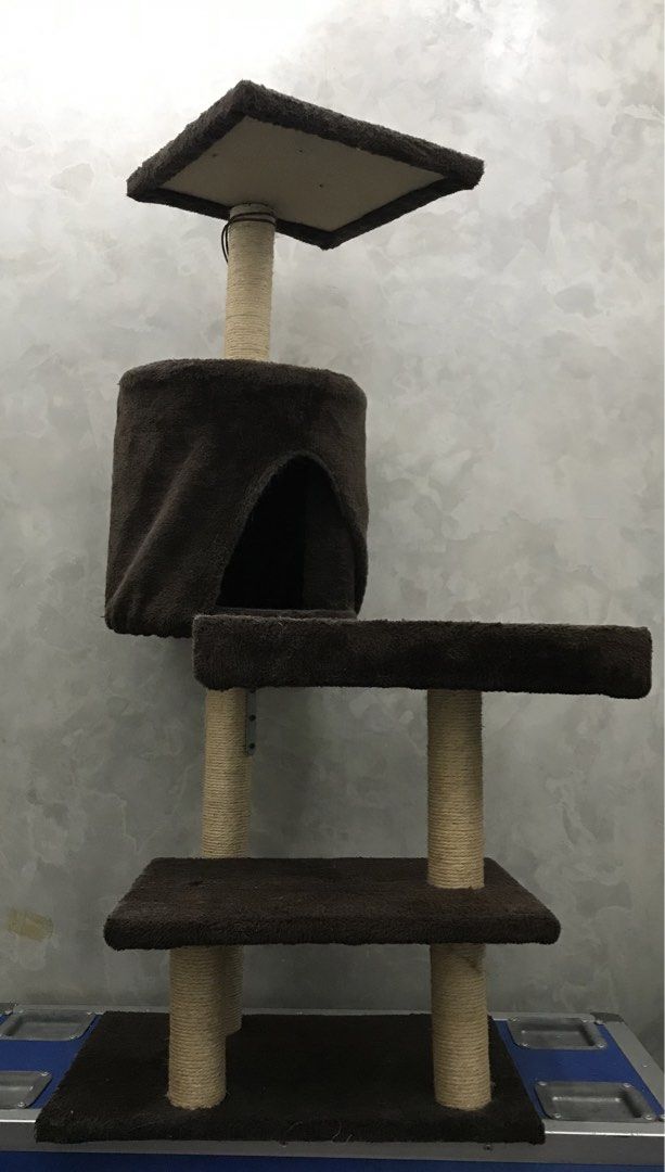 Cat tower/condo (Category: Homes & Other Pet Accessories) located in Quezon City. Submitted by 79moving (Listing ID 1437398139, Image 1). Description: Sign of usage Metal bracket for extra support 41 inches Height.