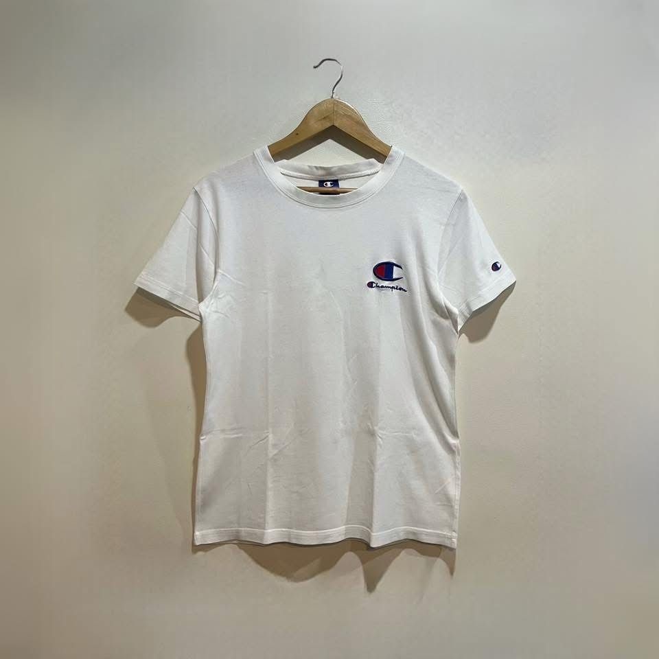 Champion Shirt (Category: Shirts) located in Manila. Submitted by couture_cache (Listing ID 1437283892, Image 2). Description: Off/Legit, kayo nalang po magcheck. May sign of use and since used, manage your expectation. Dimension Width: 17 Inches Length: 25 Inches First to pay basis and payment first. Delivery shouldered by buyer: Lalamove, J&T, or Flash Express. No rush shipping. Location: Taytay, Rizal.