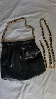 (Category: ) located in . Submitted by shoppshopp (Listing ID 1437254652, Image 1). Description: .
