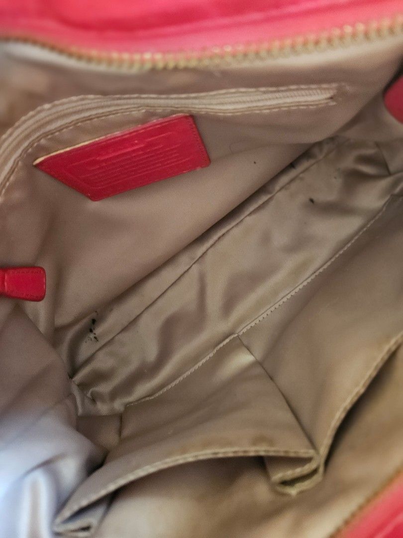 Coach red two-way bag (Category: Luxury Bags & Wallets) located in Batangas. Submitted by iris_26 (Listing ID 1437338578, Image 3). Description: .