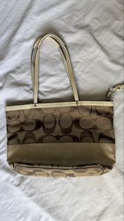 (Category: ) located in . Submitted by shoppshopp (Listing ID 1437254326, Image 1). Description: .