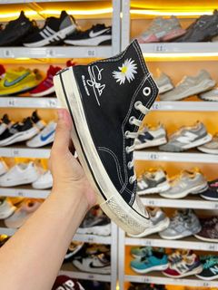 (Category: ) located in . Submitted by soletrip_footwear_trading (Listing ID 1437269591, Image 1). Description: .